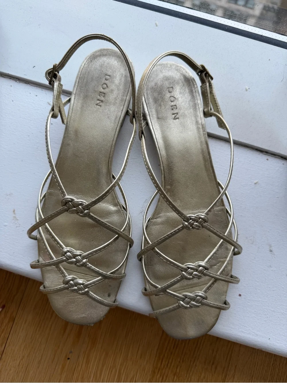 Doen CORSICA SANDAL IN CHAMPAGNE METALLIC LEATHER 37